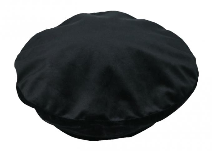 Το μαύρο mercerized θηλυκό βελούδου ΔΙΑΣΚΕΔΑΣΗΣ beret λογότυπων κεντητικής